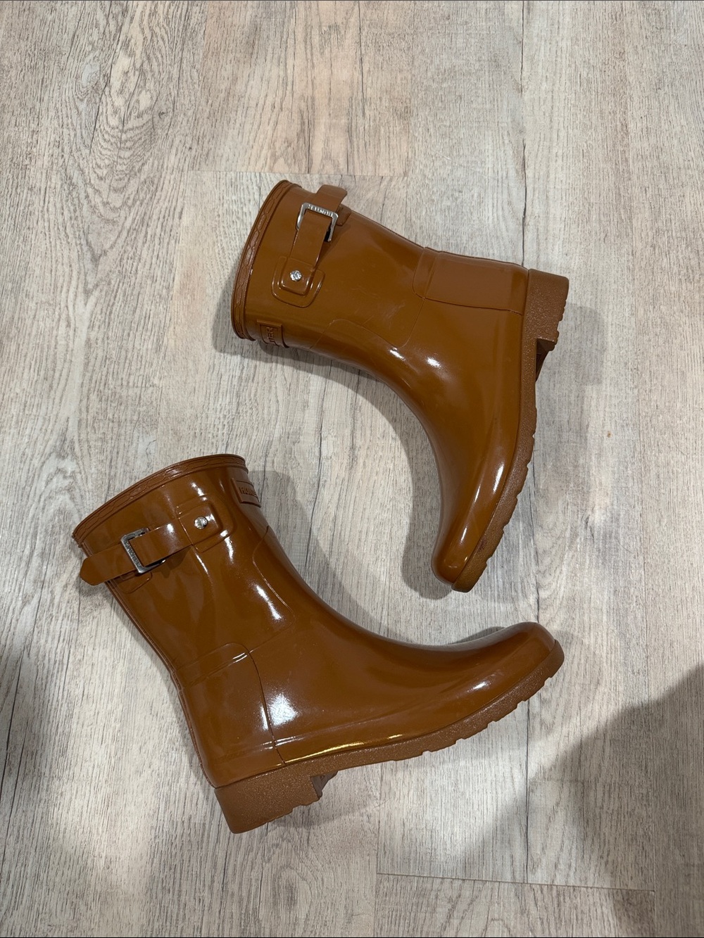Hunter Brown Rain Boots - size 6 EUC